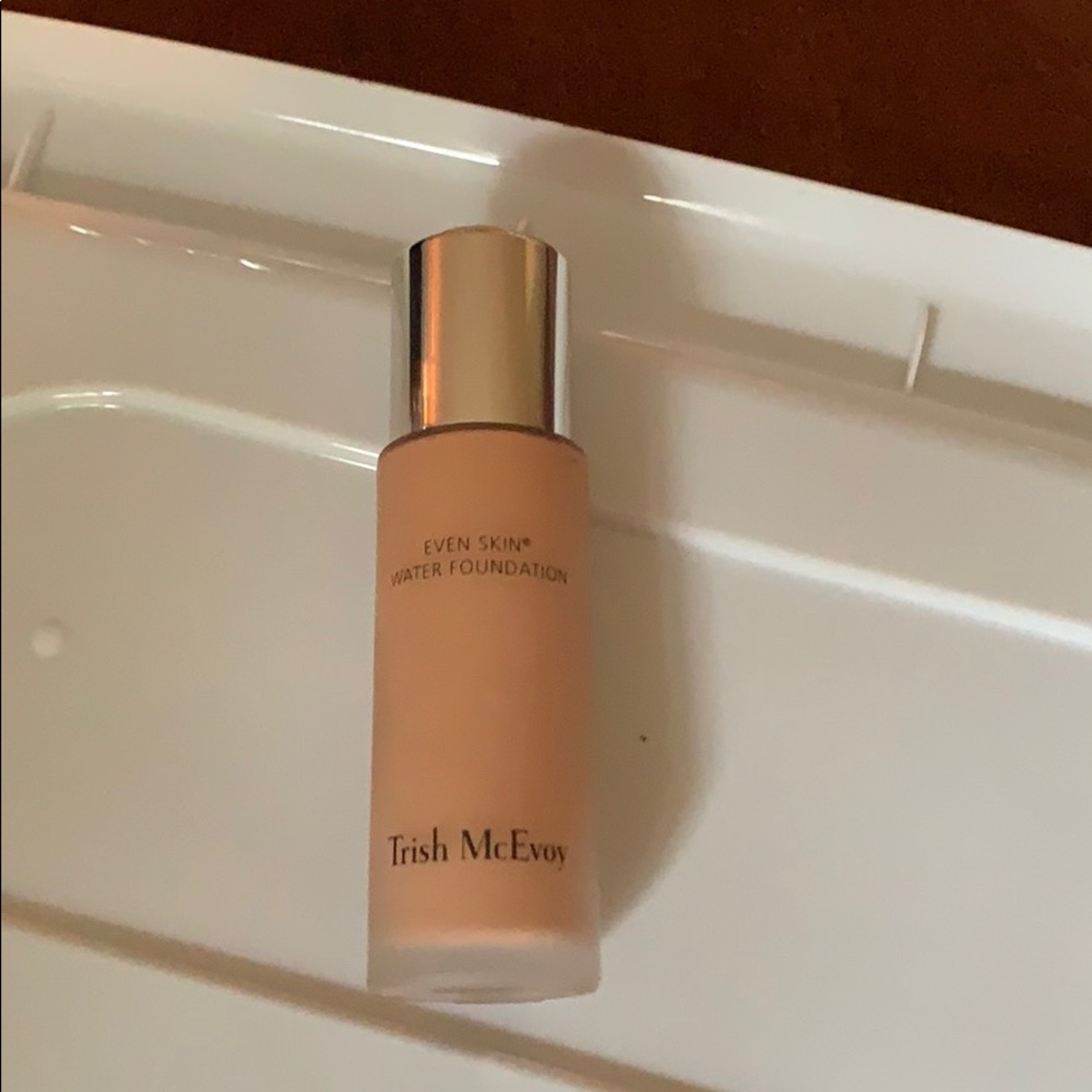 Trish mcevoy Even Skin water foundation